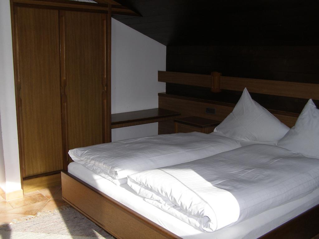 Haus Gschwendtner Hotel Pfarrwerfen Szoba fotó